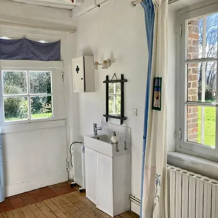 With 1 Bedroom Varengeville-sur-Mer